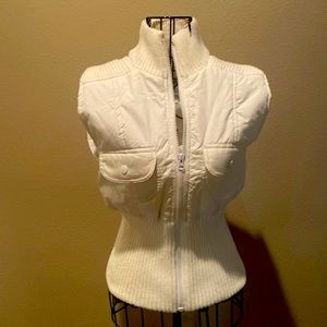 NWT. White Sleeveless vest.